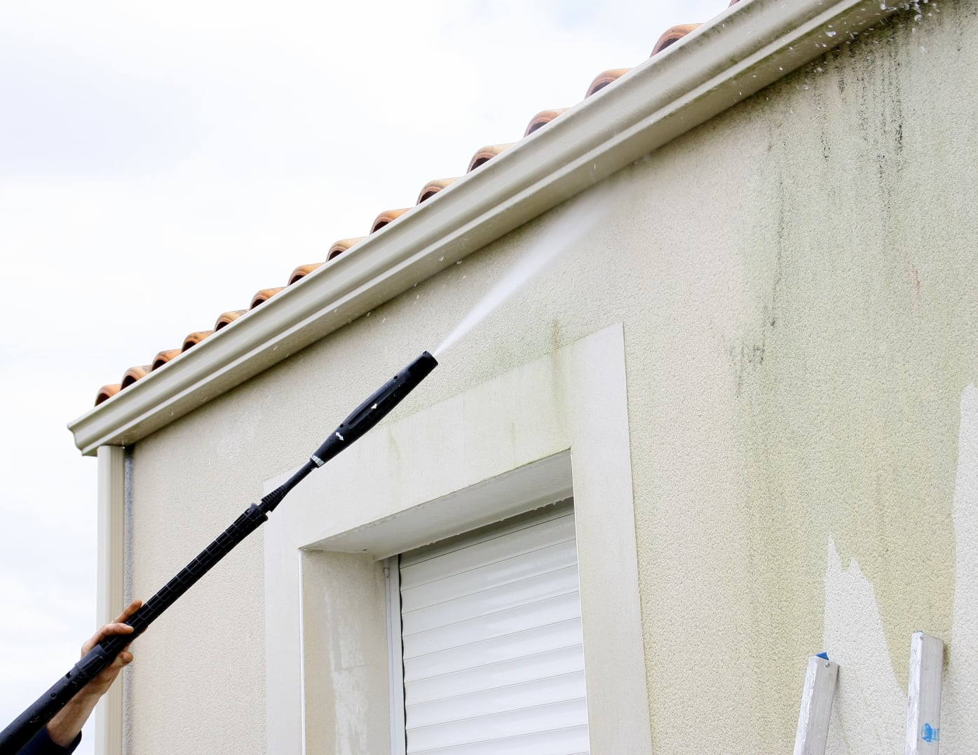 Nettoyage et Traitement de Façades, Toitures, Murs et Dallage